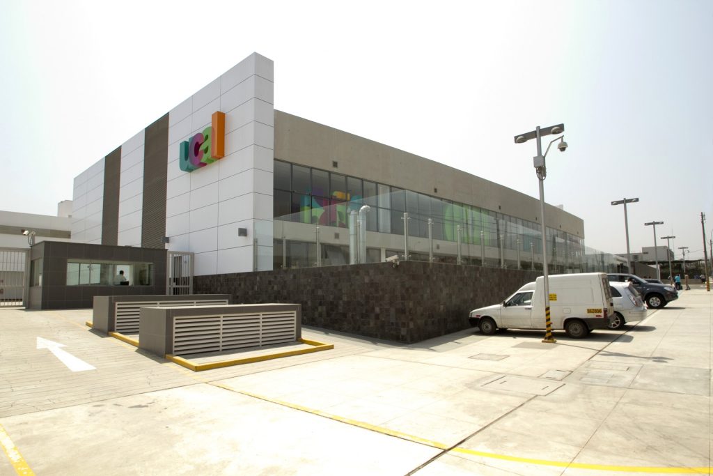 CUMBRA: Universidad UCAL