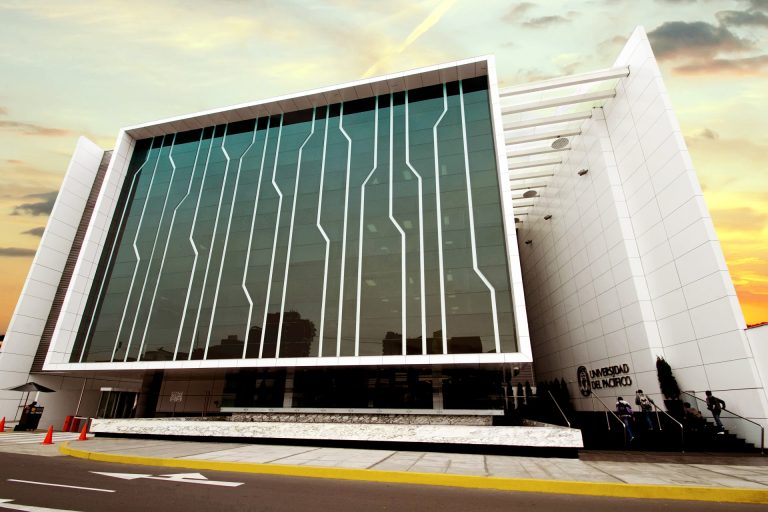 CUMBRA: Universidad del Pacífico